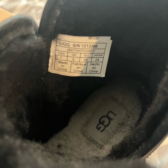 Luvelle Ugg booties - Picture 4 of 7